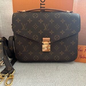 Louis Vuitton Pochette Métis ❌SOLD❌